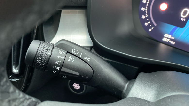 Volvo XC40 2.0 B3P Plus Black Edition 5dr Auto Petrol Estate